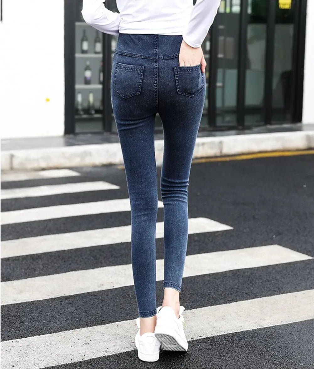 Kiki's Baby Closet Maternity Jeans