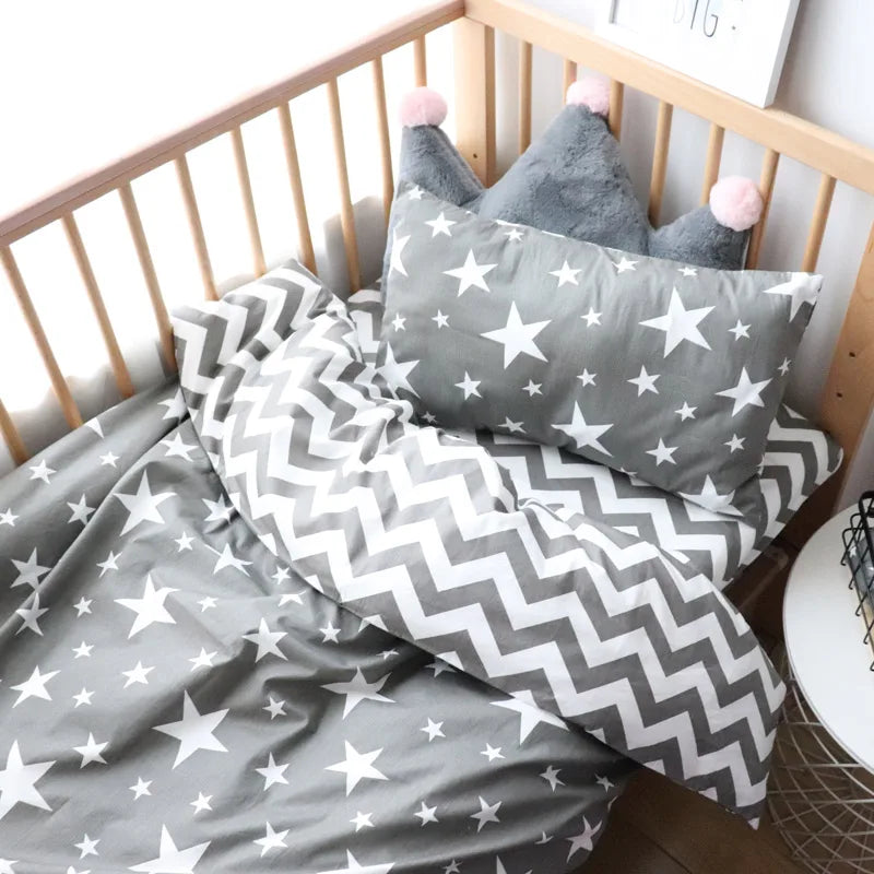 Kiki's Baby Closet 3 Pcs Baby Crib Bedding Set   Boy or Girl Set Include Pillowcase Sheet Duvet Cover